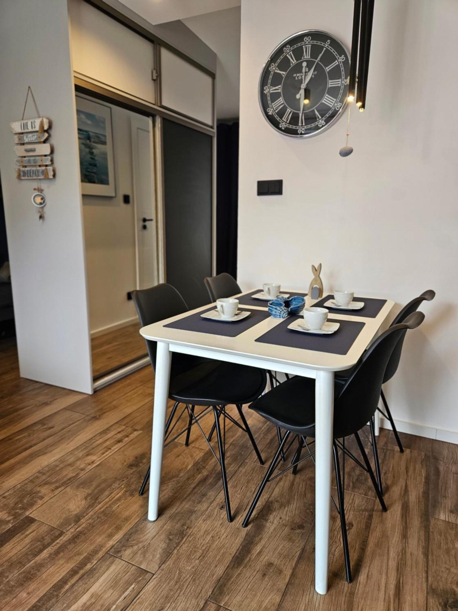 Apartament Grunwaldzka 105 Z Tarasem 5O M Do Plazy Pobierowo Exterior foto